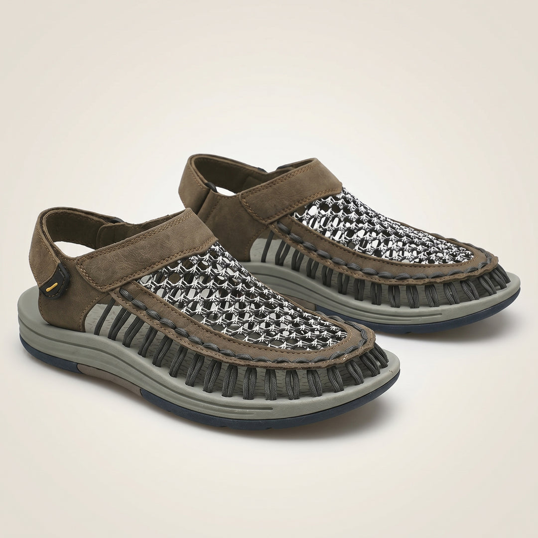 Dario Woven Closed Toe Sandal