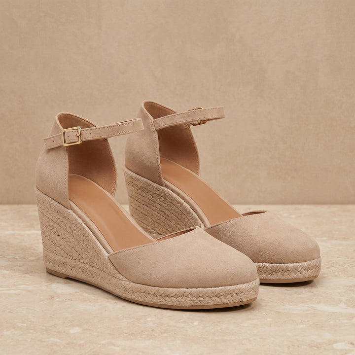 Clara Closed Toe Wedge Sandal