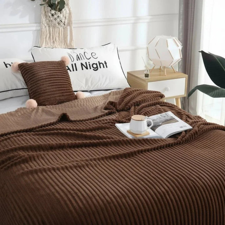 Fino | Plush Blanket with Ribbed Texture and Cozy Oversized Design