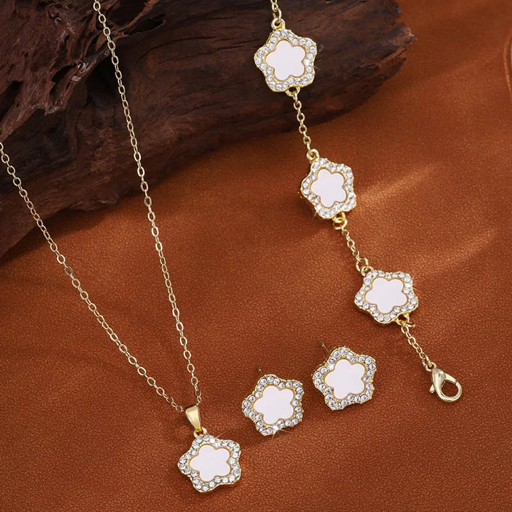 Aurelia Pendant Set