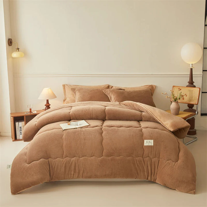 Cielo | Oversized Plush Blanket with Quilted Texture and Reversible Design