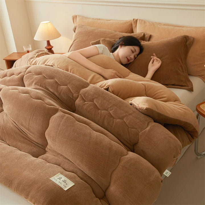 Cielo | Oversized Plush Blanket with Quilted Texture and Reversible Design