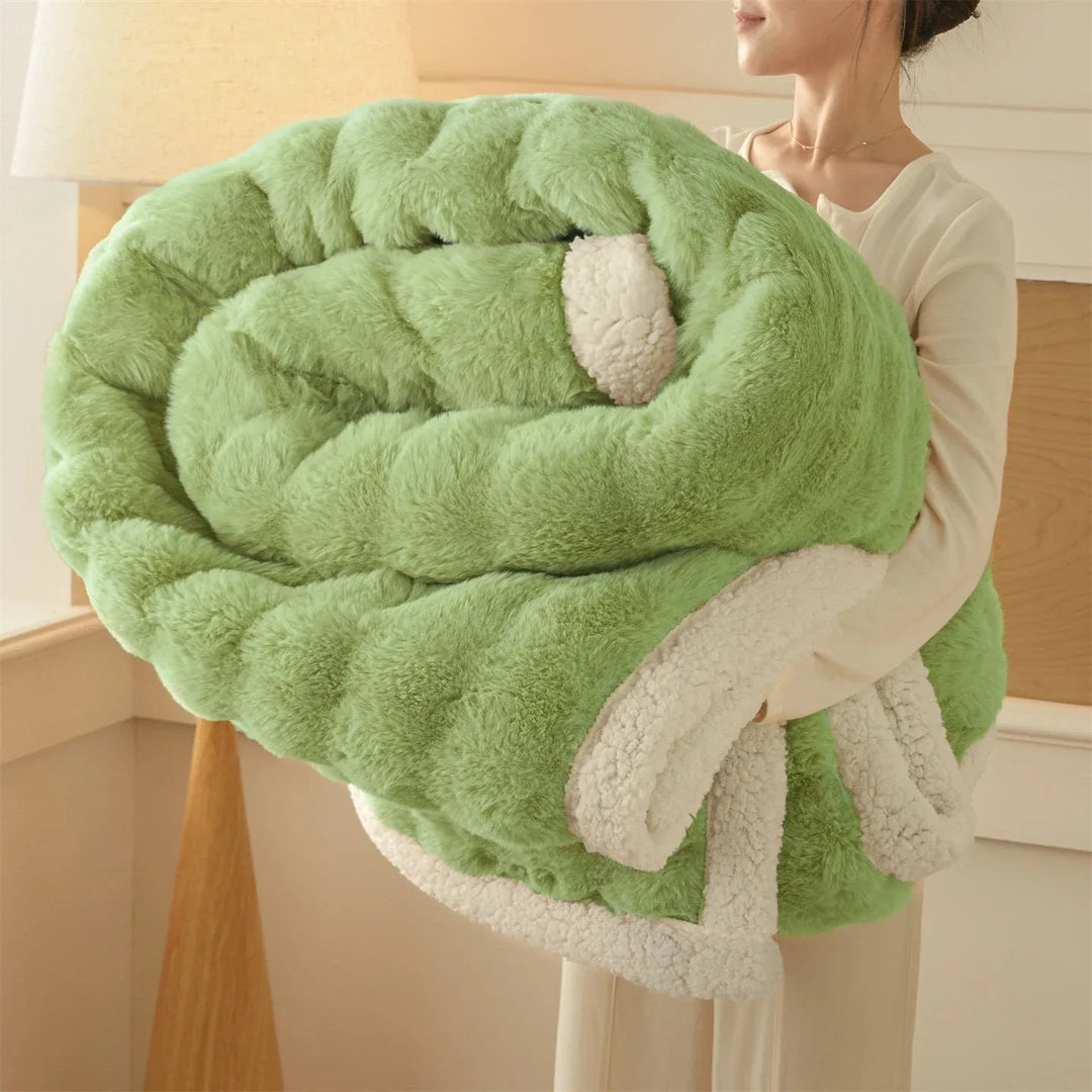 Brena | Plush Oversized Blanket with Raised Texture and Cozy Trim