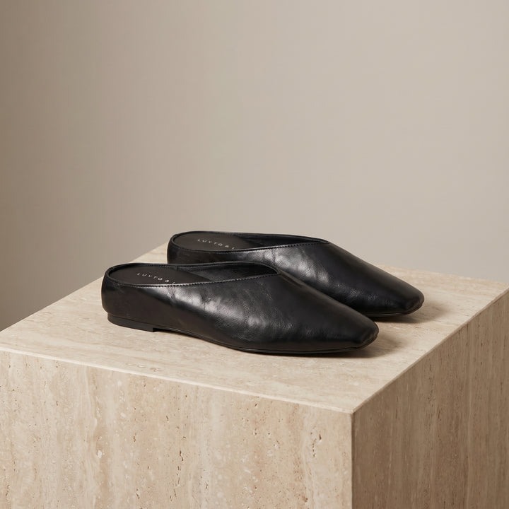 Aria Square-Toe Leather Flats